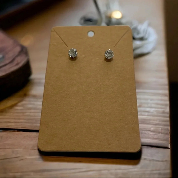 Clear Rhinestone Elegant Stud Earrings - Picture 3 of 5